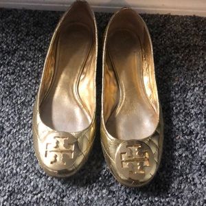 Tory Burch Gold quilted flat